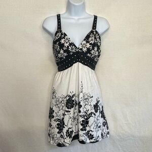 A-43 Collection‎ PLUS SIZE 18 White & Black Floral Sleeveless Lined Blouse